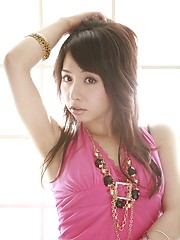 Japanese teen Tomoe Hinatsu in mini skirt