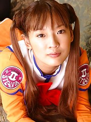 Asakura enjoys showing her sweet innocent look for her guys