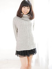 Azusa Onodera exposes her japanese tiny tits