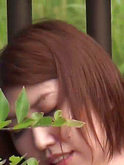 Seira Scratches Her Itch In Public