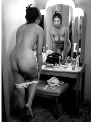 Naoko Inoue Asian loves doing her stuff wearing no piece of cloth