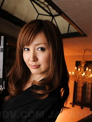 Slutty police darling Yui Igawa in stockings